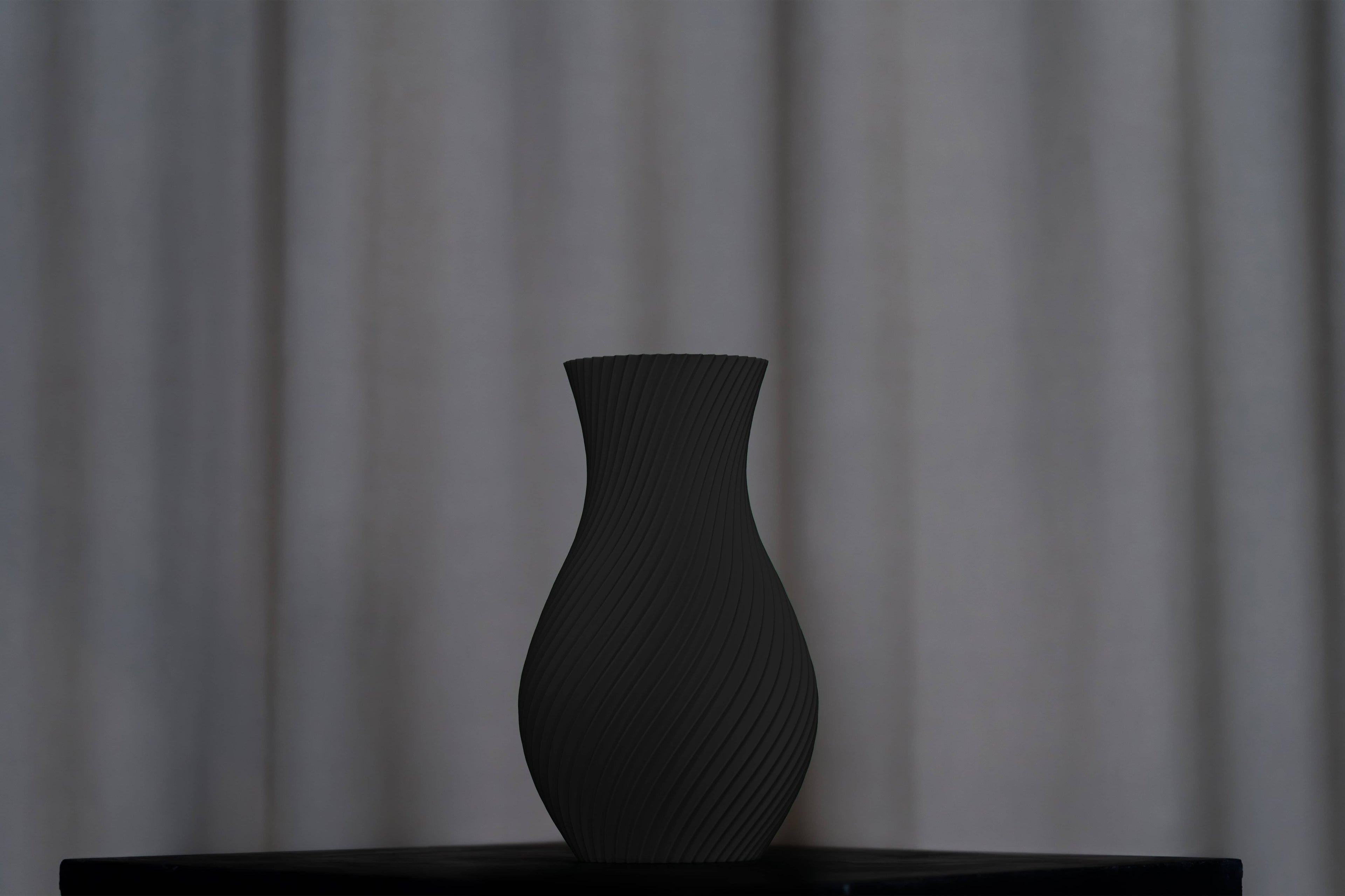 TWISORA Vase