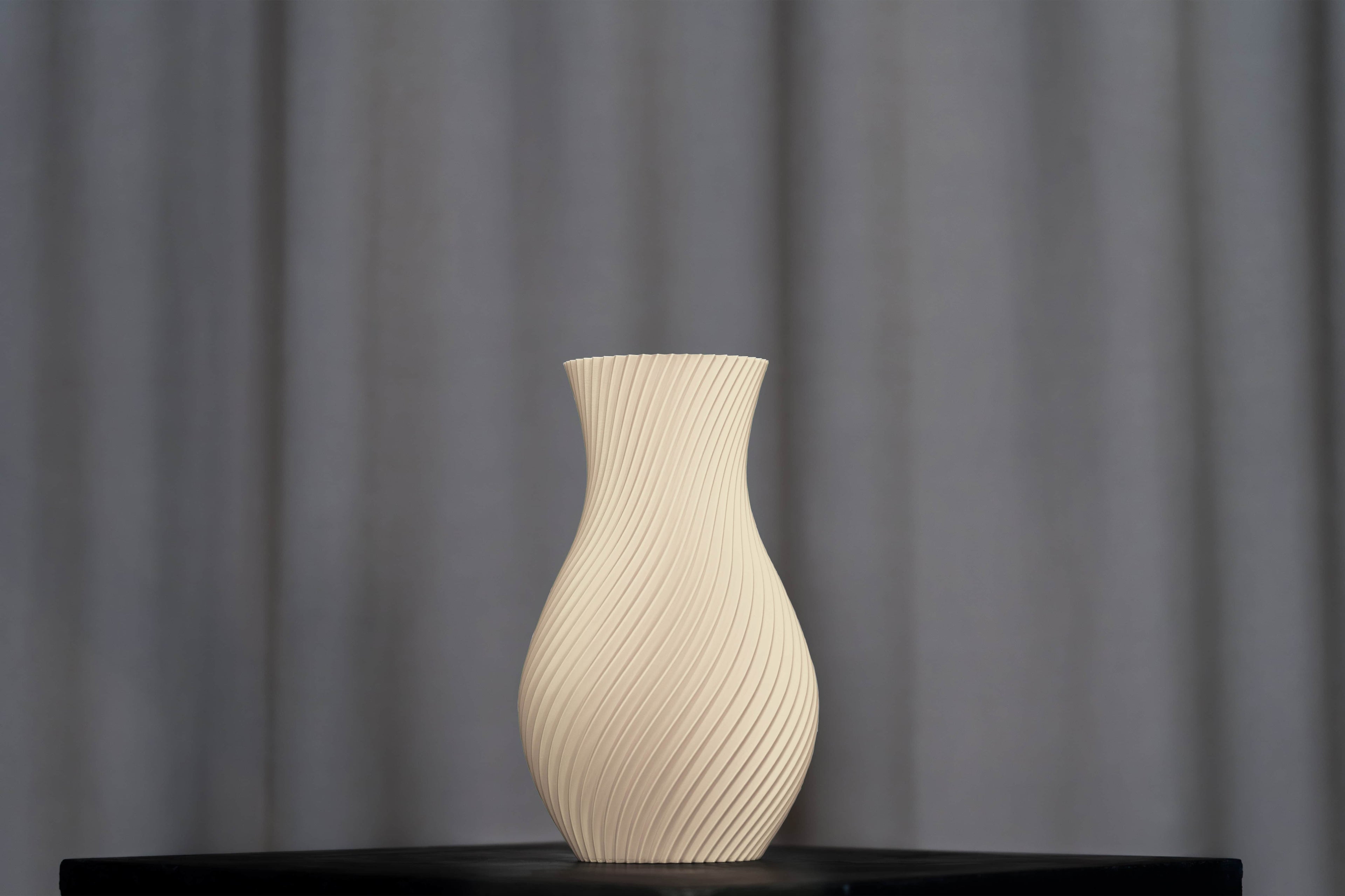 TWISORA Vase