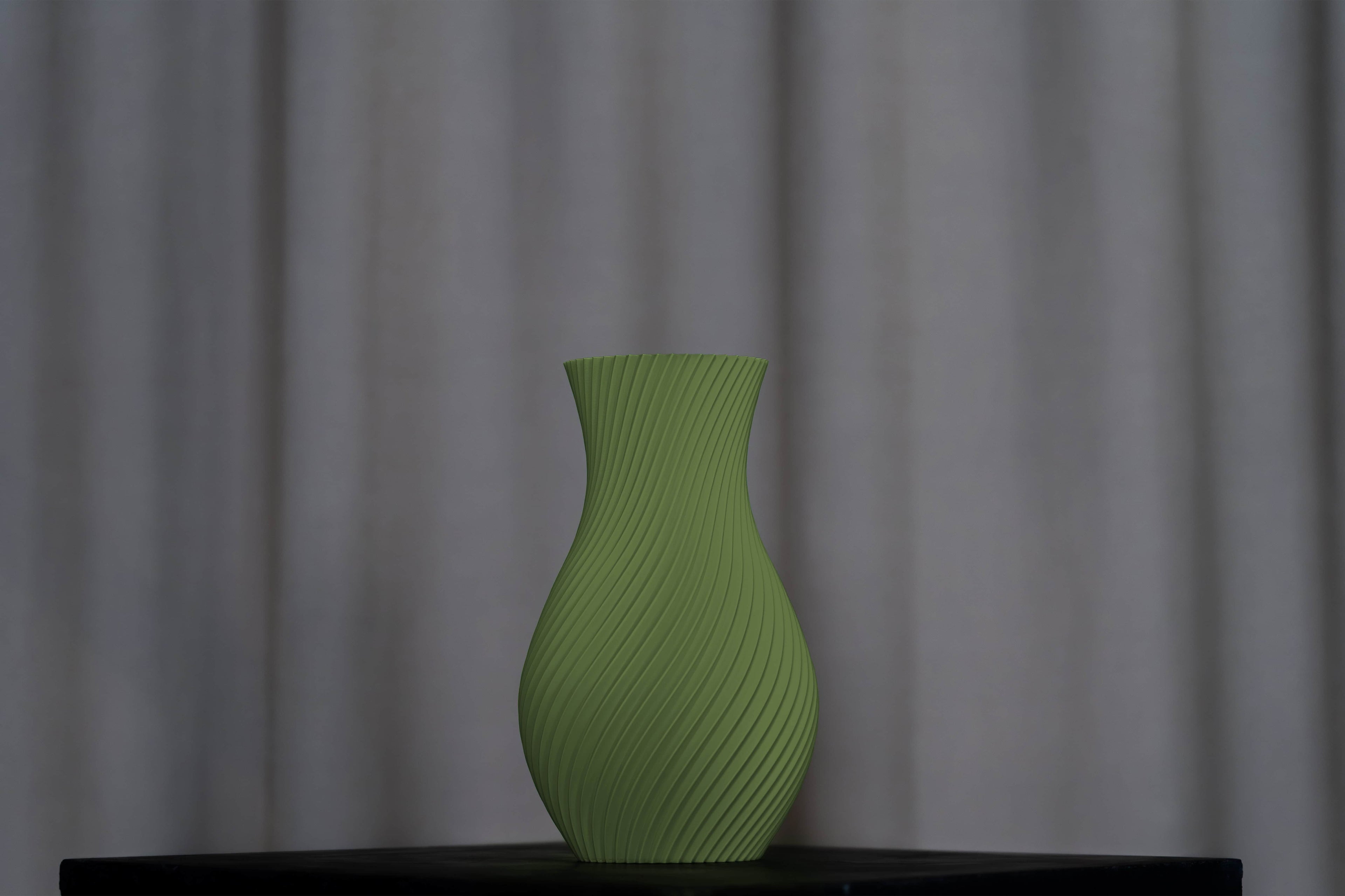 TWISORA Vase
