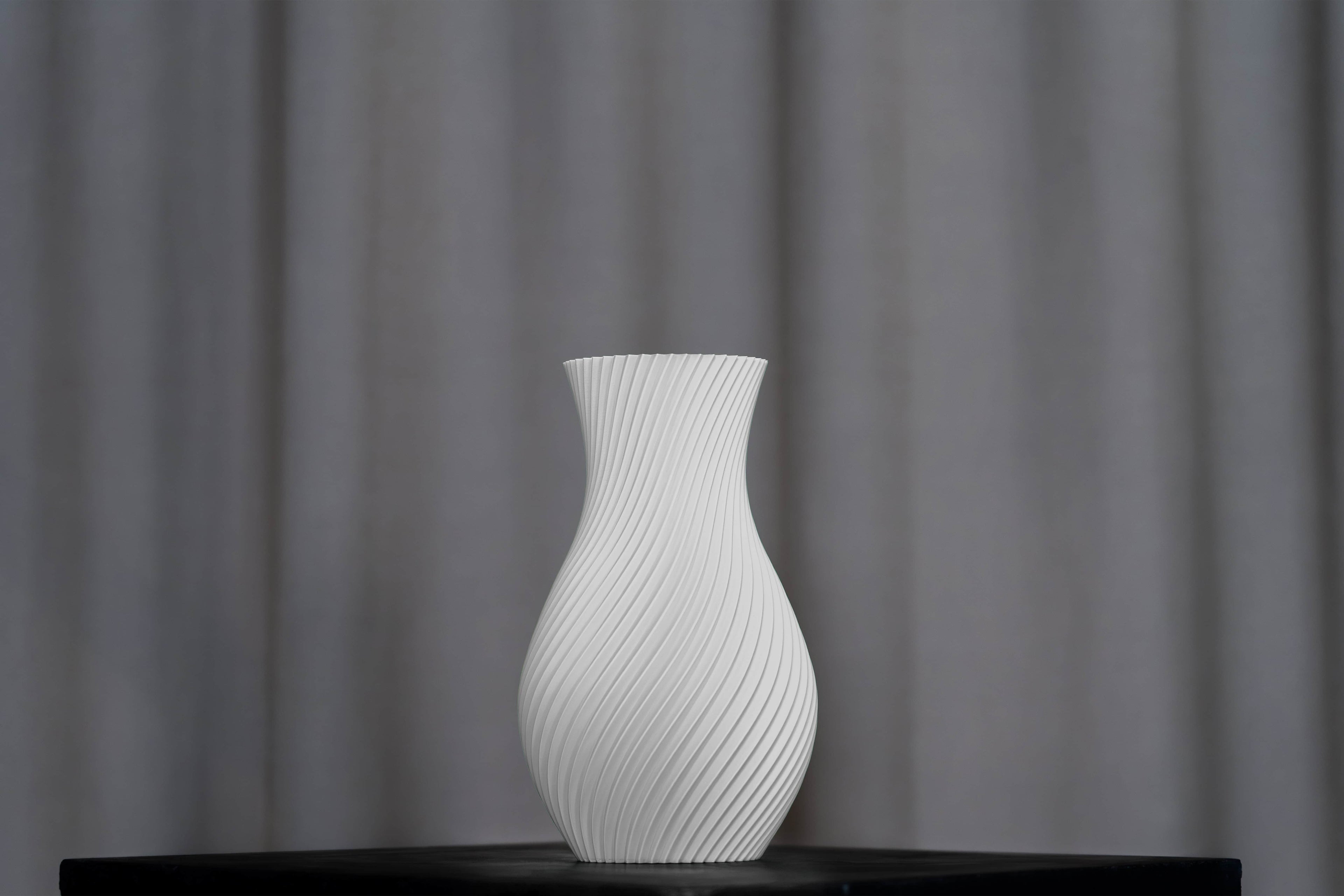 TWISORA Vase