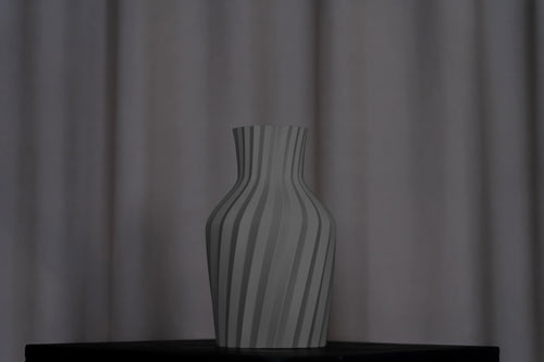 VIALORA Vase